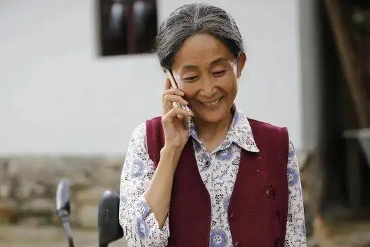 第34届大众电影百花奖揭晓峨影十八洞村女主角陈瑾击败周冬雨获影后
