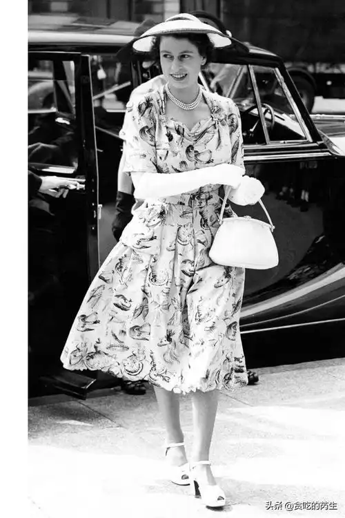 94岁超长待机18张旧照惊艳了时光这样的英国女王见过吗