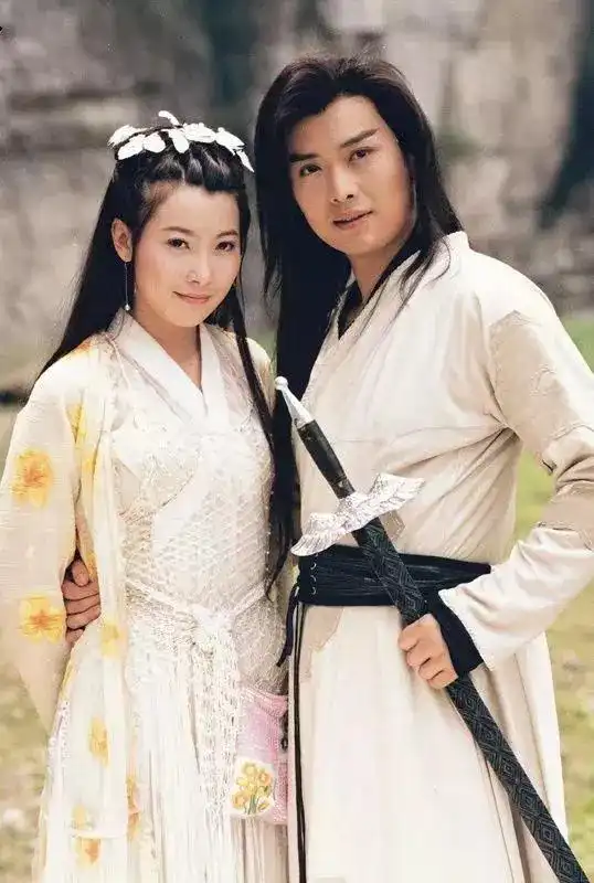 曾是当红小生的他,红过胡歌,儿女双全,却因转型失败现少人关注
