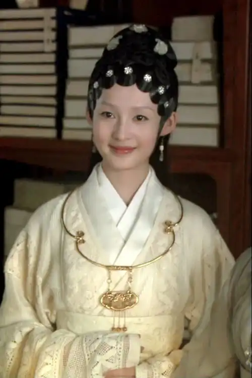 江苏盛产美女,8位苏籍美女,个个盘正条顺,气质卓绝
