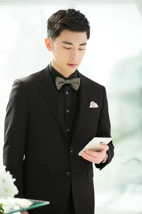 邓伦等待候鸟求婚成功新娘落跑网友心疼