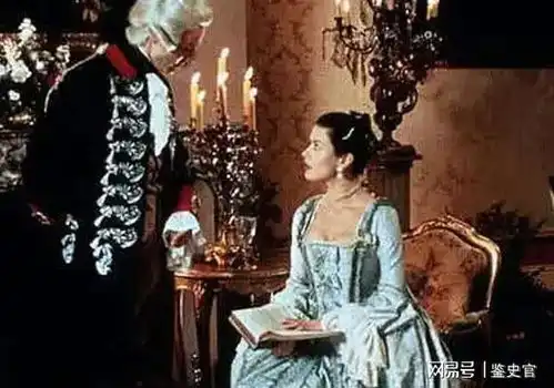乱世佳人中斯嘉丽的裙子,却害过过数千西方女性
