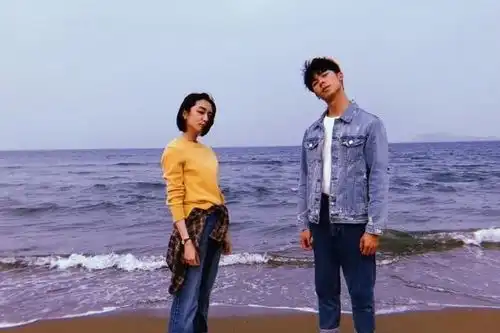 想见你的结局早有线索,编剧在童年黄雨萱和李子维已埋下伏笔