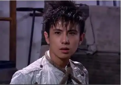 铠甲勇士他曾被誉为铠甲第一美男子十年后被称为游戏大神
