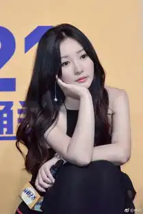 柳岩站台,还有范伟张天爱的父子雄兵你看吗