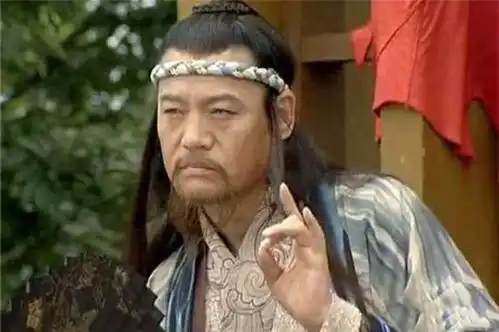 笑傲江湖为什么连令狐冲都没有发现岳不群是个伪君子
