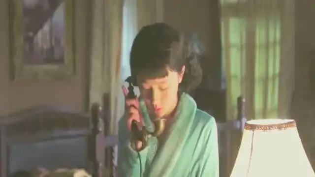 少帅张学良已经要靠药物才可以睡觉,突然有事情赵小姐都不愿意把他叫醒