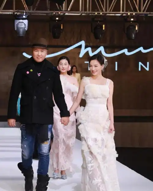同是林瑞阳孩子,前妻儿女被夸高颜值,张庭女儿被嘲笑丑