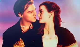 小李子的颜值巅峰面试泰坦尼克号时,引来整栋楼的女性围观
