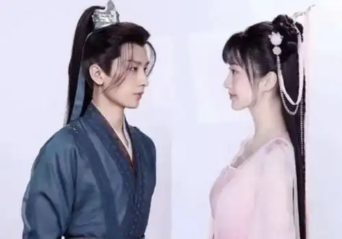 司藤刚火景甜就有新剧开拍,看清男主后,又一部年度爆款