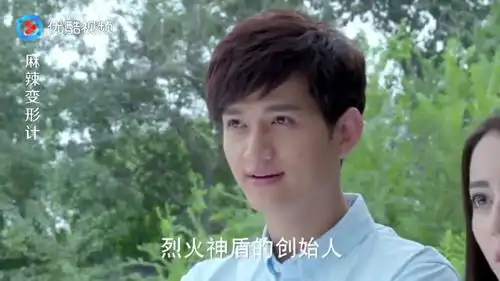 大叔开车拦截歹徒车,歹徒嚣张要打大叔,不料大叔是顶级高手
