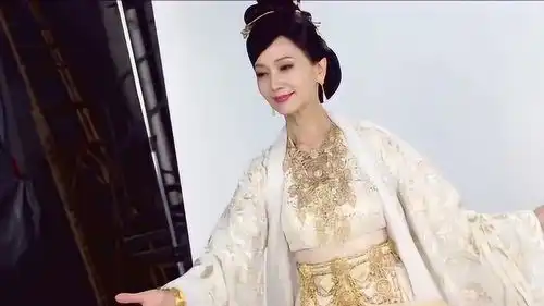 天乩之白蛇传说花絮杨紫任嘉伦千年虐恋赵雅芝刘嘉玲惊喜客串
