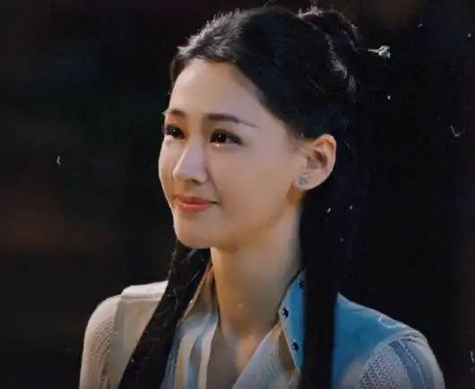 凭雪中悍刀行走红,如今出演斗破苍穹之少年归来,美翻了
