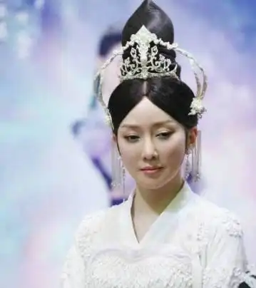 她因假唱身败名裂,被金星公开嘲讽,34岁靠香蜜成功洗白