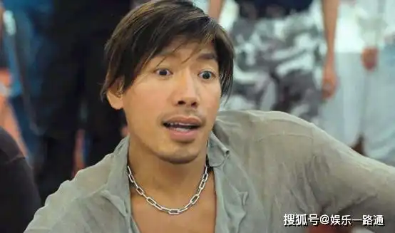 他为拍古惑仔脚踩关公像,事后吃斋念佛赎罪,如今过得怎样
