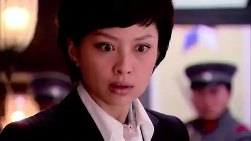 来不及说我爱你静琬为四少挡抢受伤,四少失去理智,怒杀大将