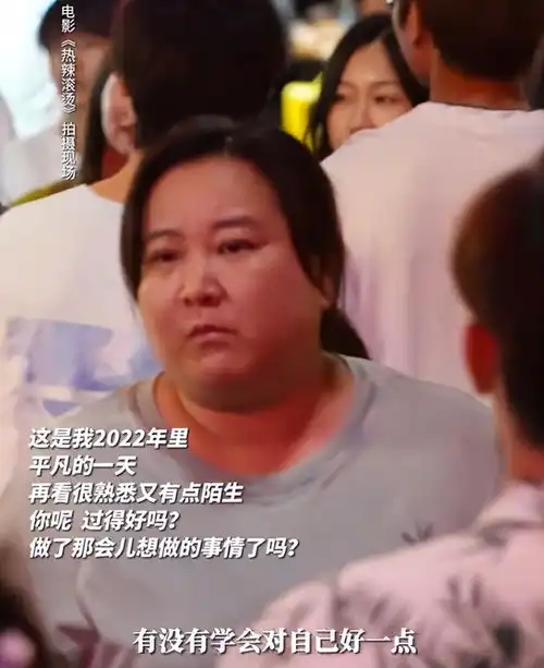 大年初一上映2部大片同时上线,张艺谋贾玲pk,阵容不错该追哪个
