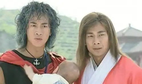 没想到10多年前冯绍峰还出演过风云雄霸天下,真没看出来
