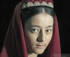 迪丽热巴素颜比baby干净卸妆不彻底,遍布小疙瘩