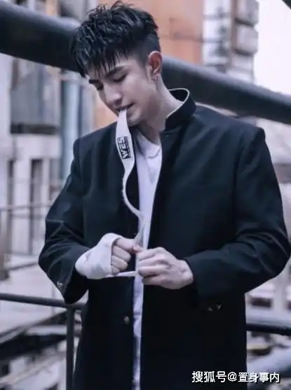 倾城时光这部剧不仅捧红金瀚,而且更让她成功翻红了