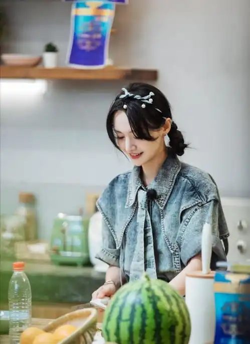 郑爽发文谈人设,直言我有的是市场,却遭大v直讽又在胡言乱语
