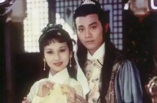 放弃郑少秋,不爱周润发,赵雅芝选择了他,33年婚姻被宠成了仙女腾讯网