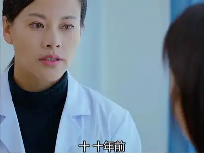 妈妈骗了孩子十年,没想到妈妈早就有了新家,孩子一家团聚的梦被打碎了叫人心疼精彩电视剧片段
