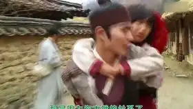 帅气牛仔花花少爷当众宣布要追求小青梅,甩掉校花,心疼校花
