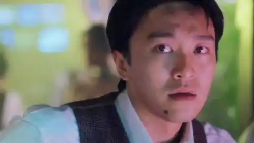 逃学威龙3梅艳芳与张敏热舞,星爷酸了,见状赶忙打断
