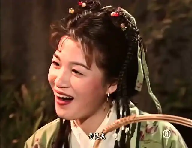 笑傲江湖岳灵珊移情别恋,不顾师兄阻拦,一心要下山
