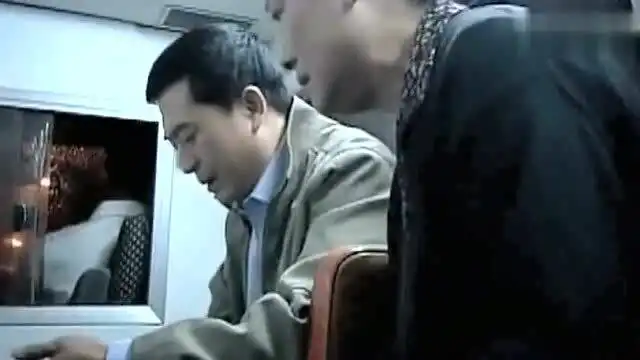 蜗居宋思明岳父意外中风,一个电话解决,这就是权力的魅力
