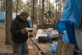 探访帐篷城蜗居在繁华外的边缘人高清组图