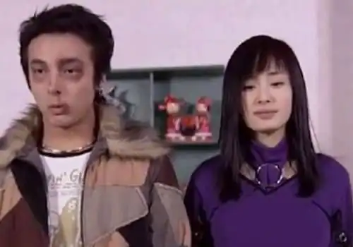 杨幂16年前给陈好做陪衬,旧照被翻出,你能认出当年的她吗