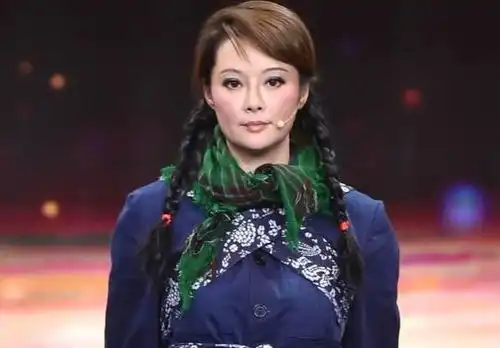 知名女星袁立偷狗被公开处刑成神经病
