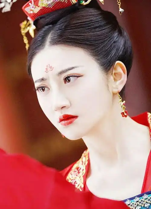 大唐荣耀同样是做妾,为何崔彩屏的饰品比沈珍珠的华贵