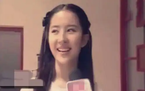 组图刘亦菲试镜小龙女时期受访照曝光16岁的神仙妹妹灵气十足
