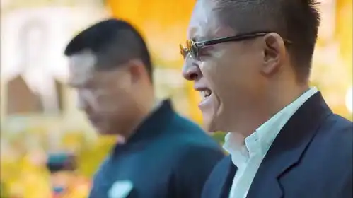 古惑仔三联帮内讧山鸡上去就是一巴掌拍电影啊
