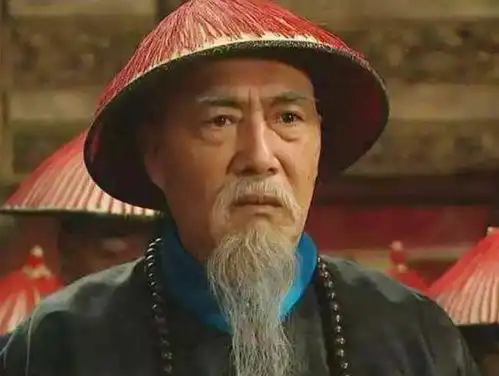 张廷玉他是三朝重臣,50年来忠诚勤勉,为什么却被乾隆抄家