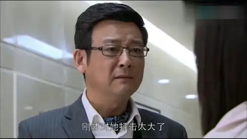 最美的时光怜霜突然住院
