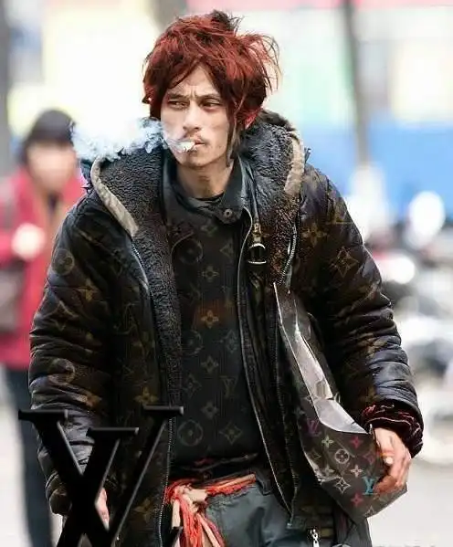 11年过去了,当年红遍网络的犀利哥,如今怎么样了
