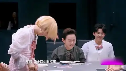 明星大侦探谭松韵谈与白敬亭恋爱原因,小白秒害羞,下秒却画风突变
