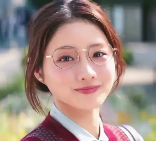 为什么有些人戴眼镜的样子都超美的看完一键get