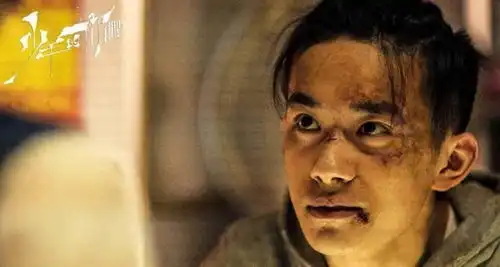 易烊千玺平头新造型太酷,这是已经彻底转型了吗