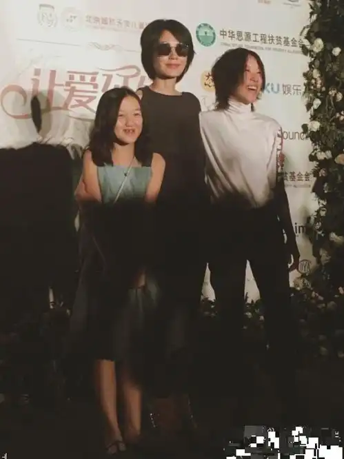 李亚鹏新恋情曝光,女方是名90后,还是超模,真是有钱人终成眷属