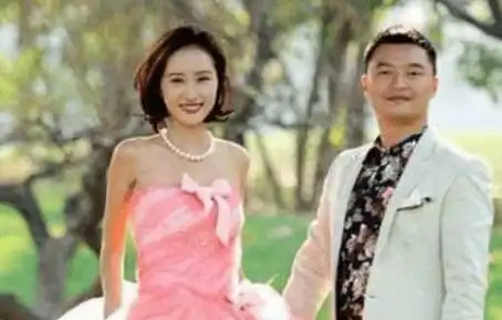 凭丑女无敌爆红,却因剧透被张艺谋除名李欣汝现在怎么样了