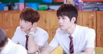 夏至未至满眼青春气息,郑爽头发随便一扎就超可爱