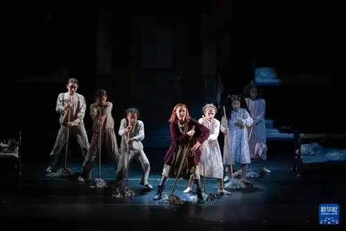 百老汇音乐剧安妮在澳门上演