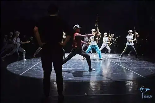 闪闪的红星丨主创说从排练厅到舞台
