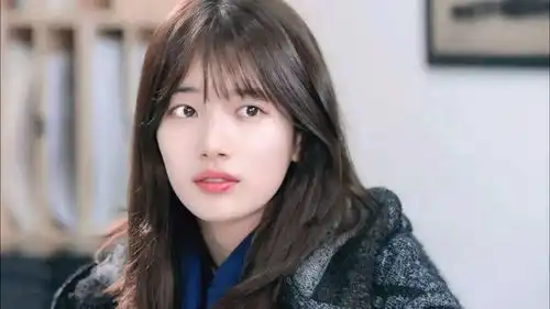 口红试色年度最夯的明星同款色,到底哪支能点亮路人
