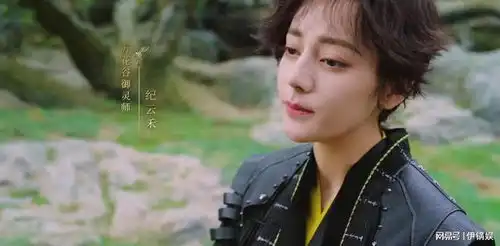 与君初相识首播任嘉伦肌肉衣美化,配音耳熟,郭晓婷抢眼
